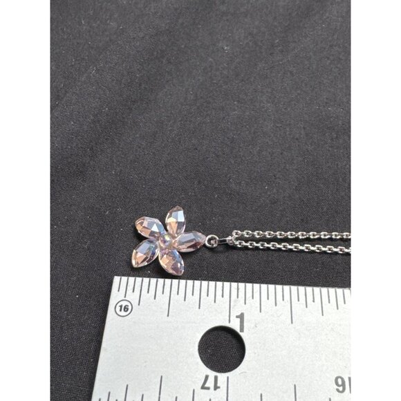 Swarovski L. Pink Flower Pendant Necklace SWAN Signed Dainty Chain Silver Tone - Picture 5 of 6